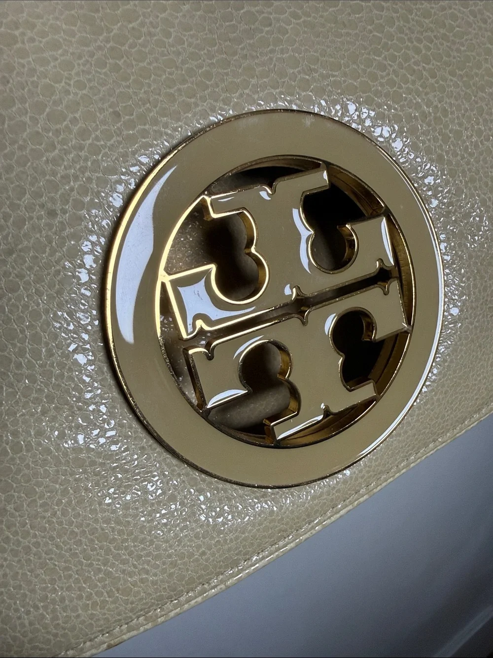 Tory Burch Reva Beige Pebble Leather Logo Shoulder Bag with Gold Hardware